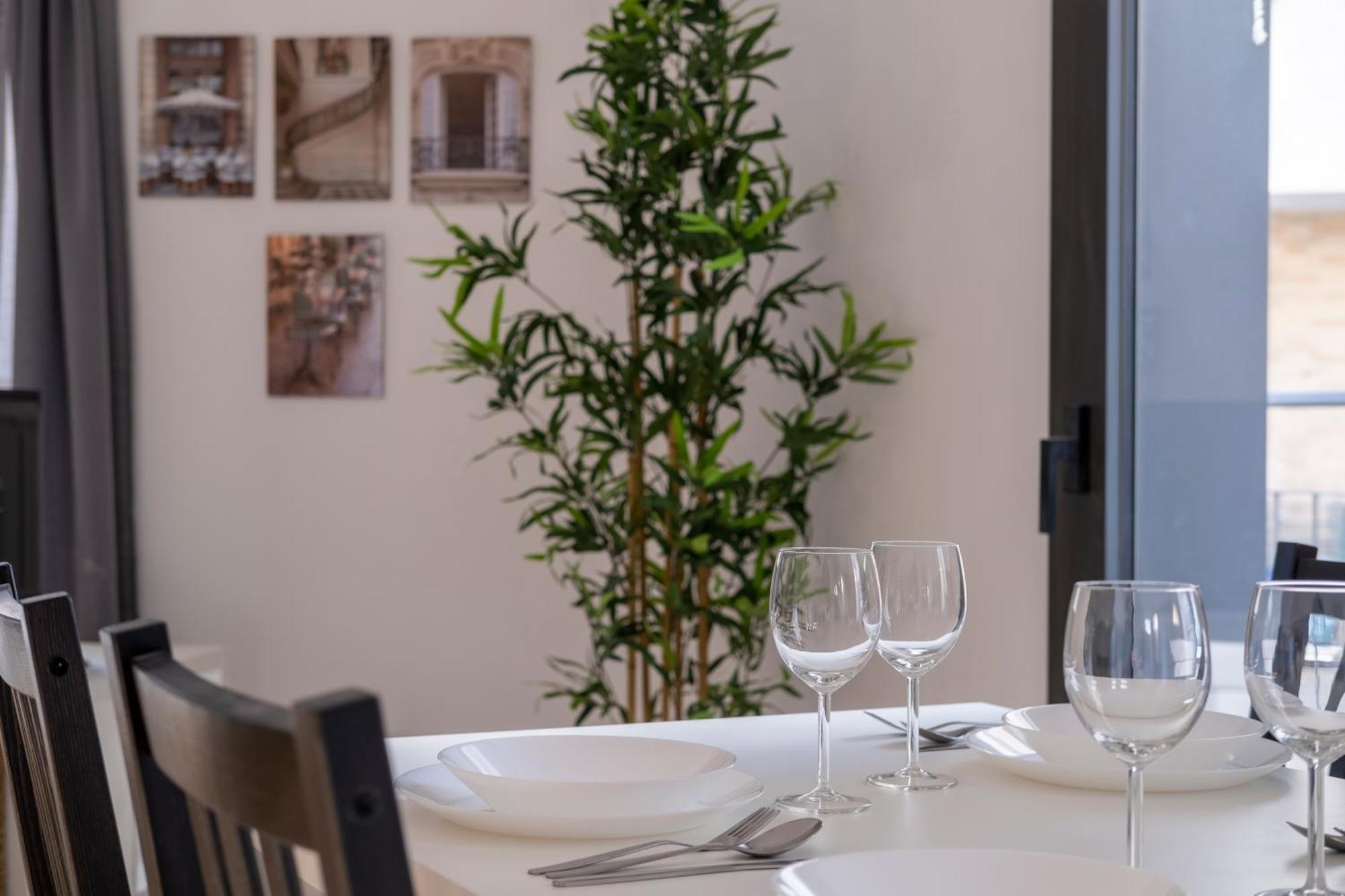 Centric Apartment Camp Nou โอสปิตาเล็ต เดอ โยเบรกัต ภายนอก รูปภาพ